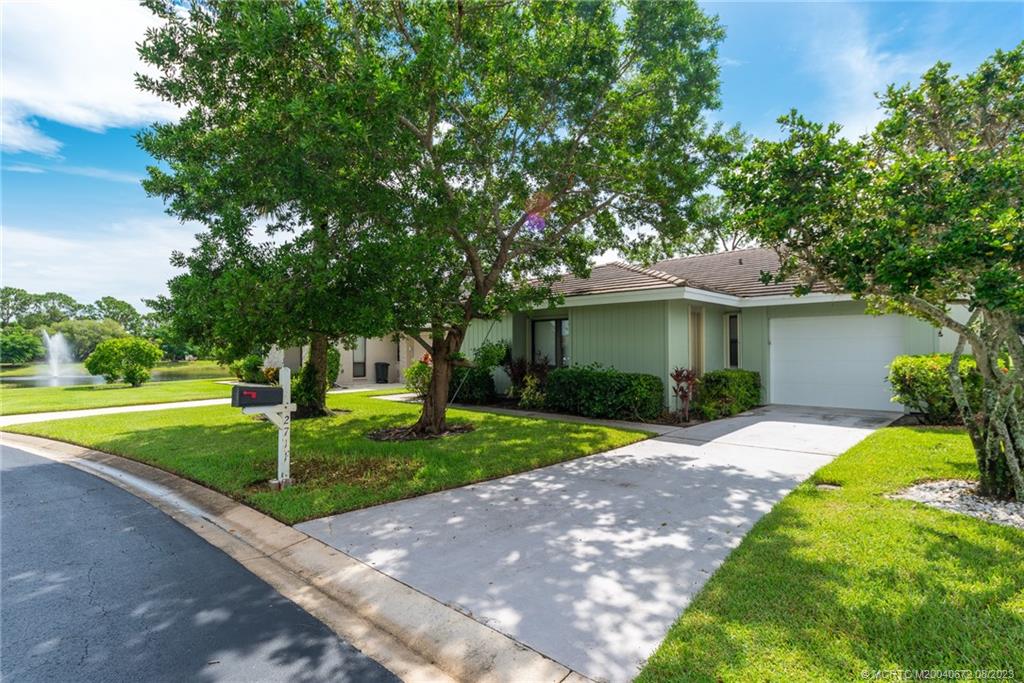 2711 SW Egret Pond Circle