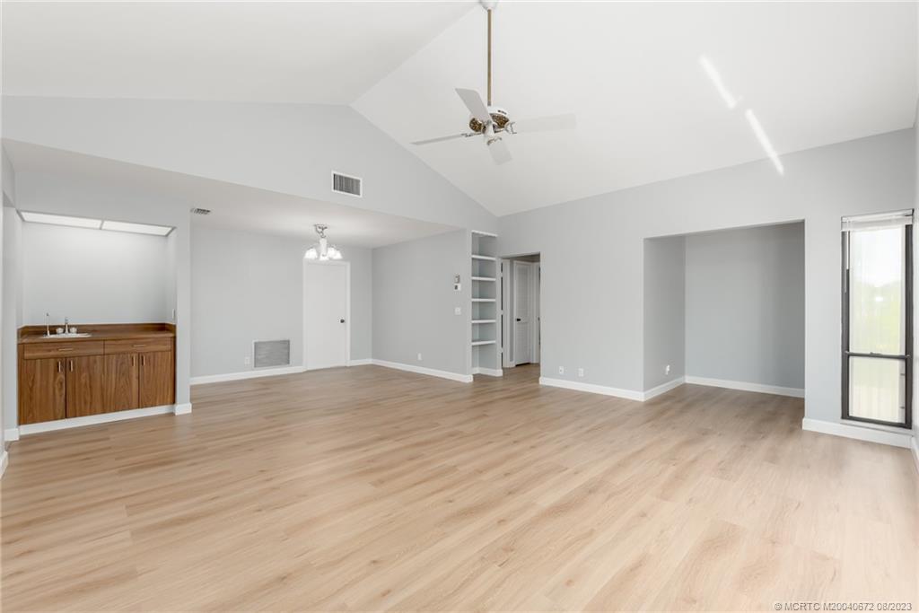 2711 SW Egret Pond Circle