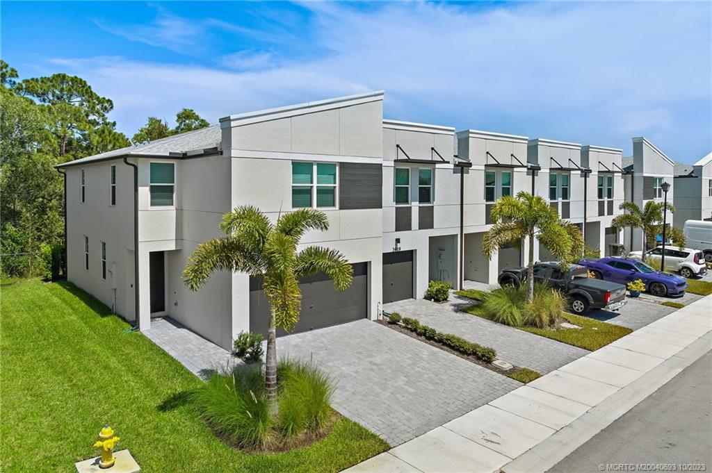 3917 SE Mentmore Lane