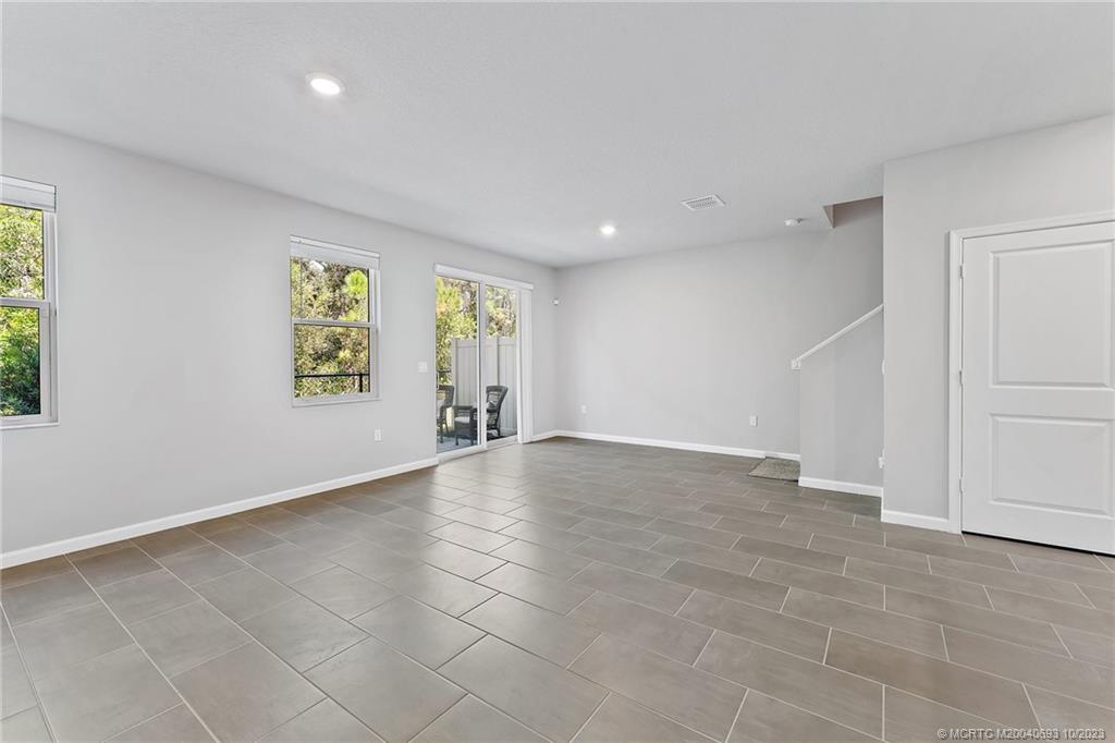 3917 SE Mentmore Lane