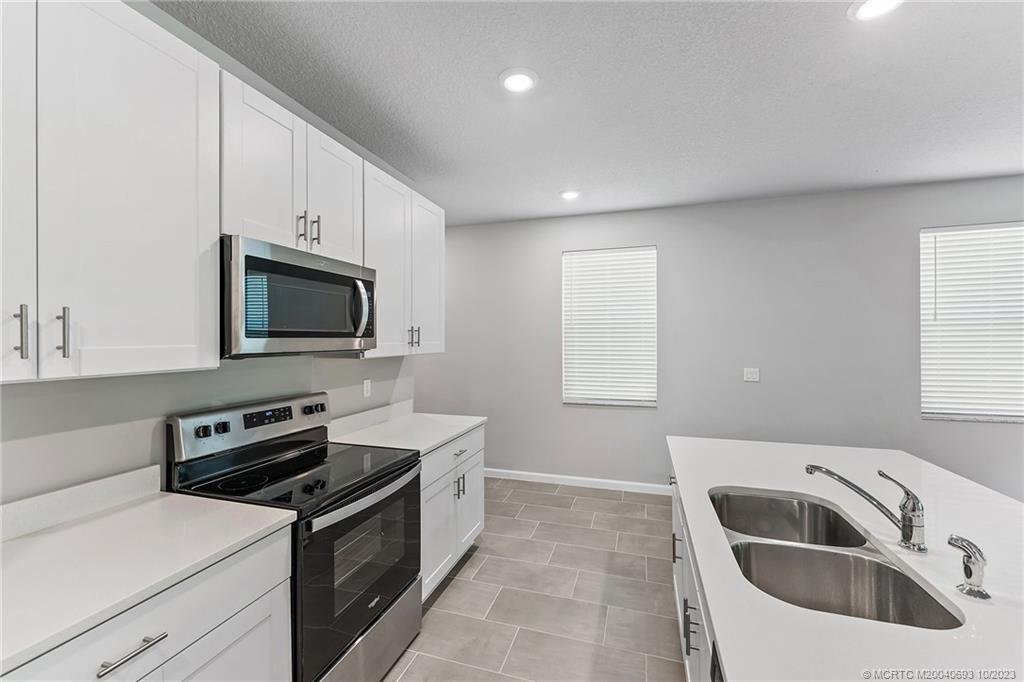 3917 SE Mentmore Lane