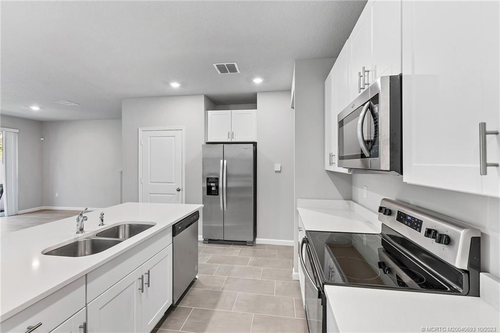 3917 SE Mentmore Lane