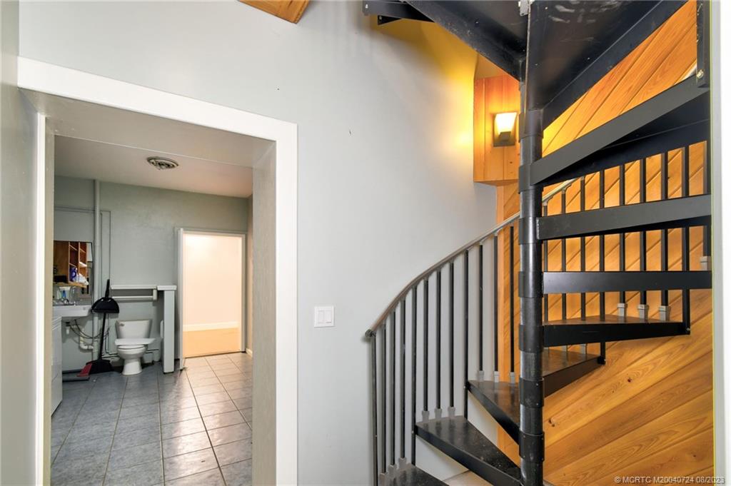 1047 NE Kubin Avenue