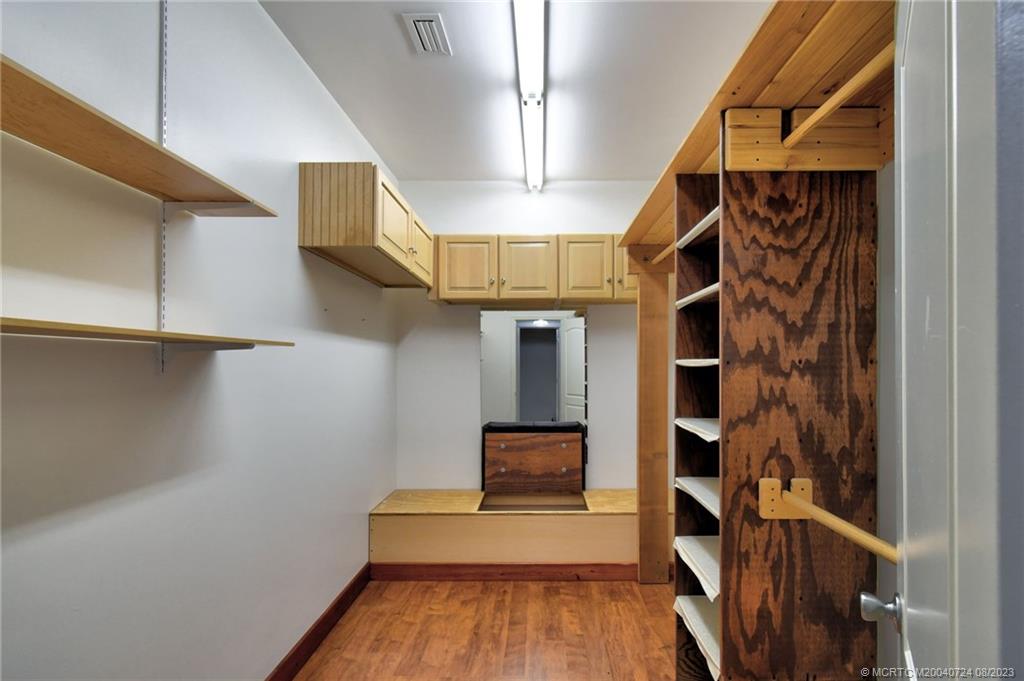 1047 NE Kubin Avenue