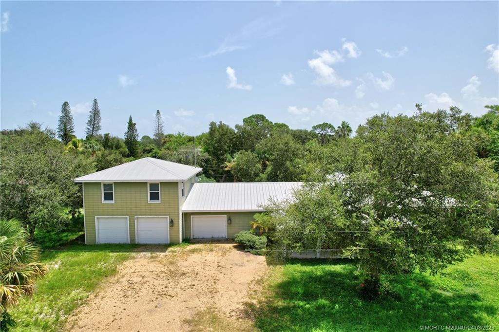 1047 NE Kubin Avenue