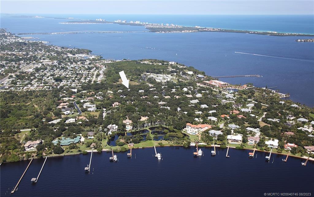 2855 NE Sewalls Landing Way