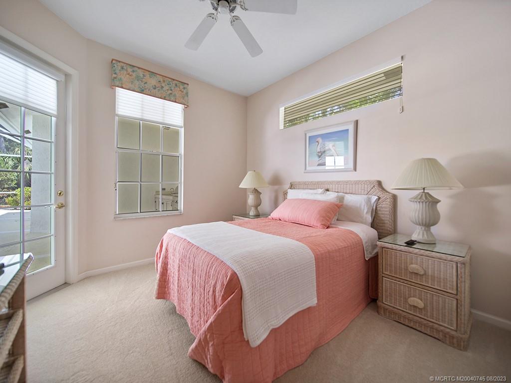 2855 NE Sewalls Landing Way