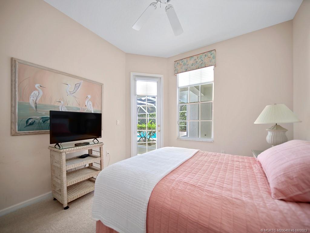 2855 NE Sewalls Landing Way