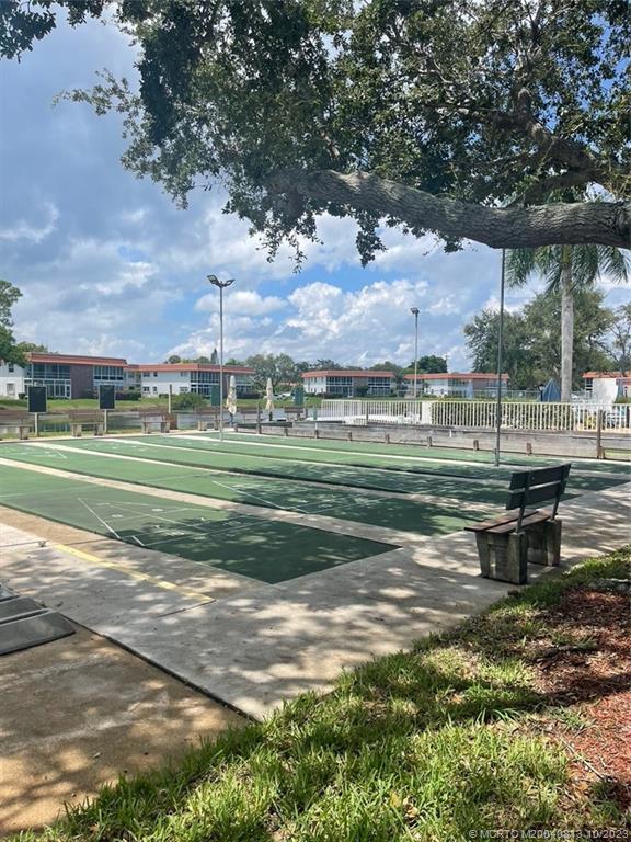 1225 NW 21st Street 4-2410