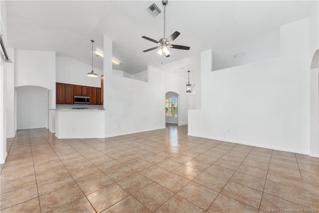 2390 SE Haddon Street