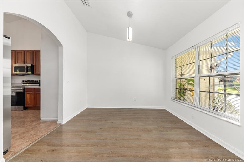 2390 SE Haddon Street