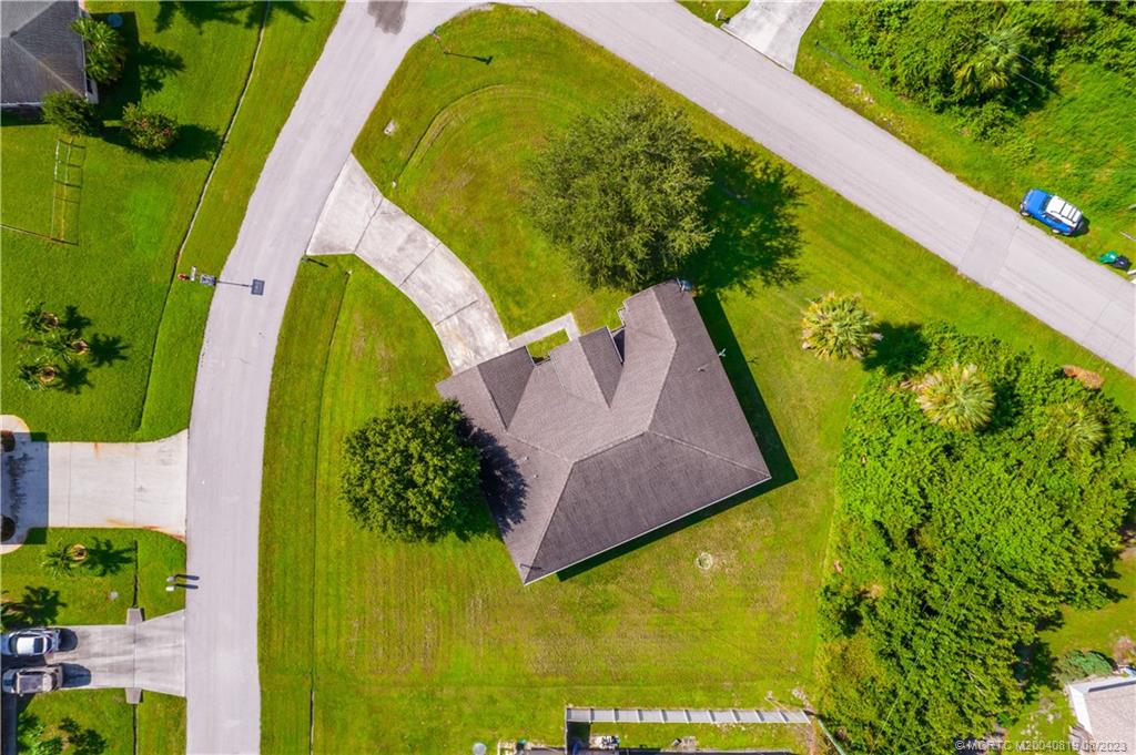 2390 SE Haddon Street