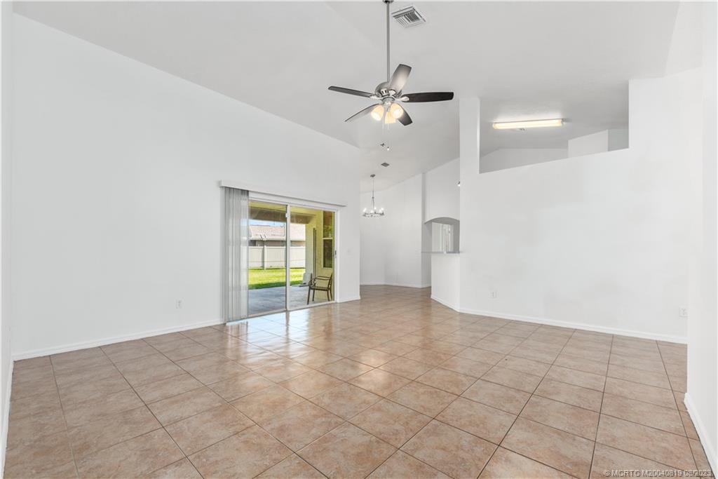 2390 SE Haddon Street