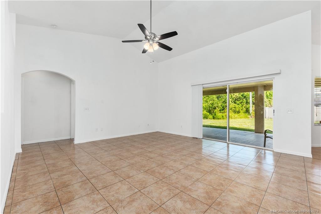 2390 SE Haddon Street