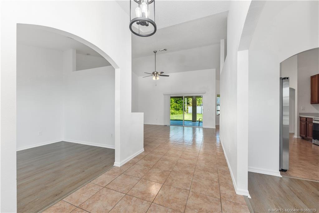 2390 SE Haddon Street