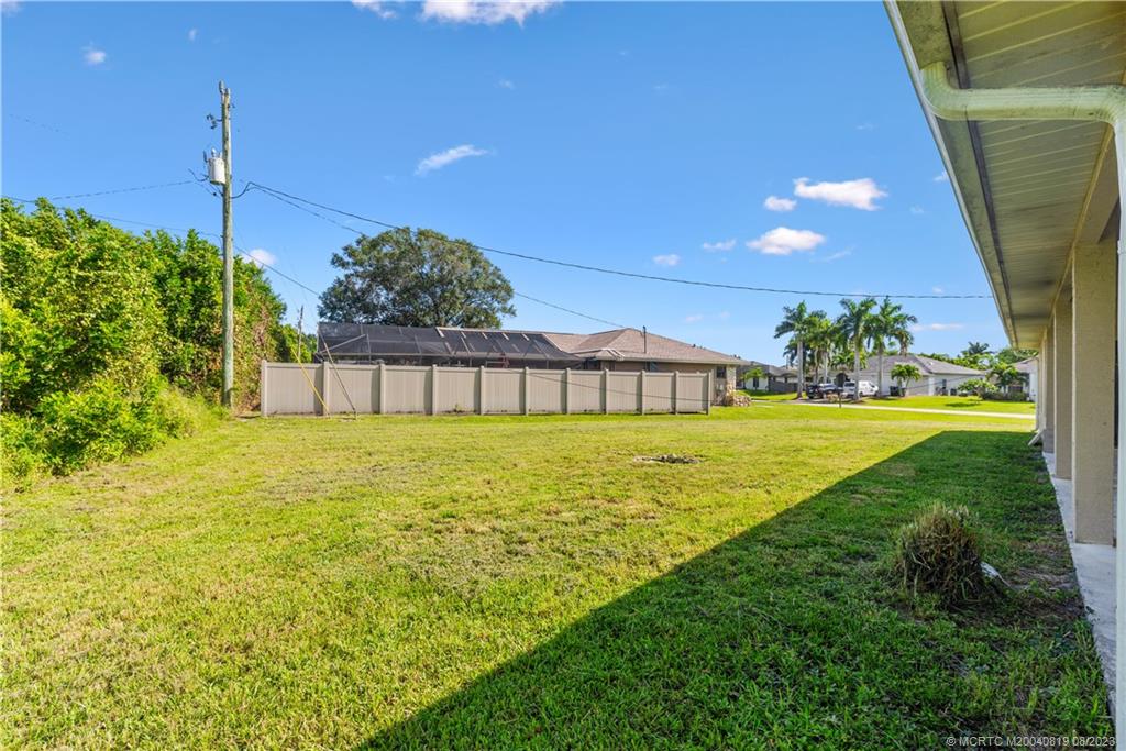 2390 SE Haddon Street