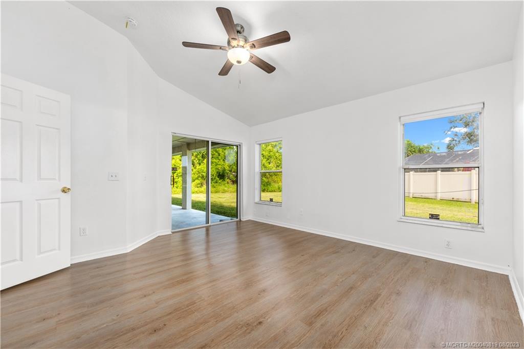 2390 SE Haddon Street