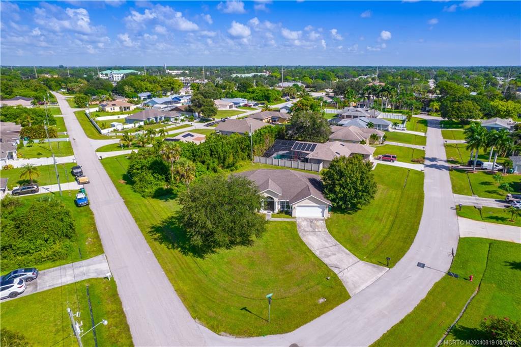 2390 SE Haddon Street