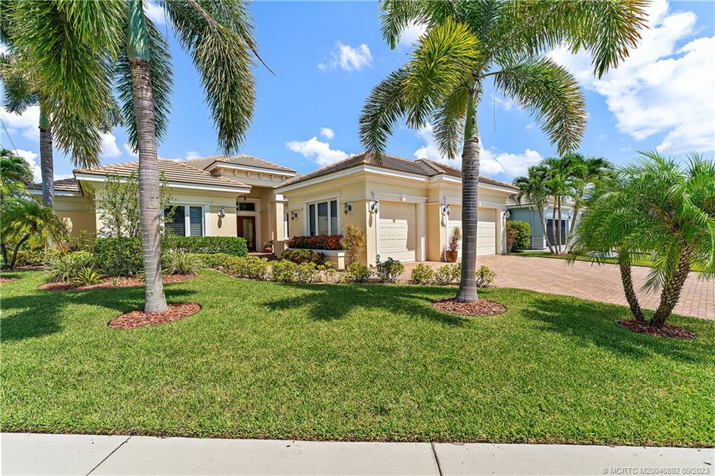 587 SW Lost River Road