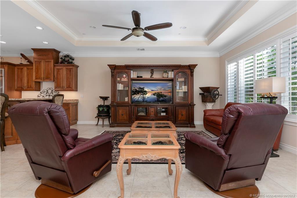 946 SE Willoughby Trace