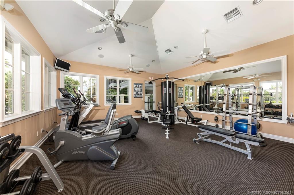 946 SE Willoughby Trace