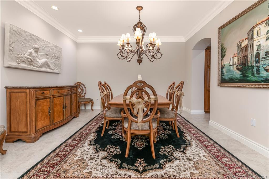 946 SE Willoughby Trace