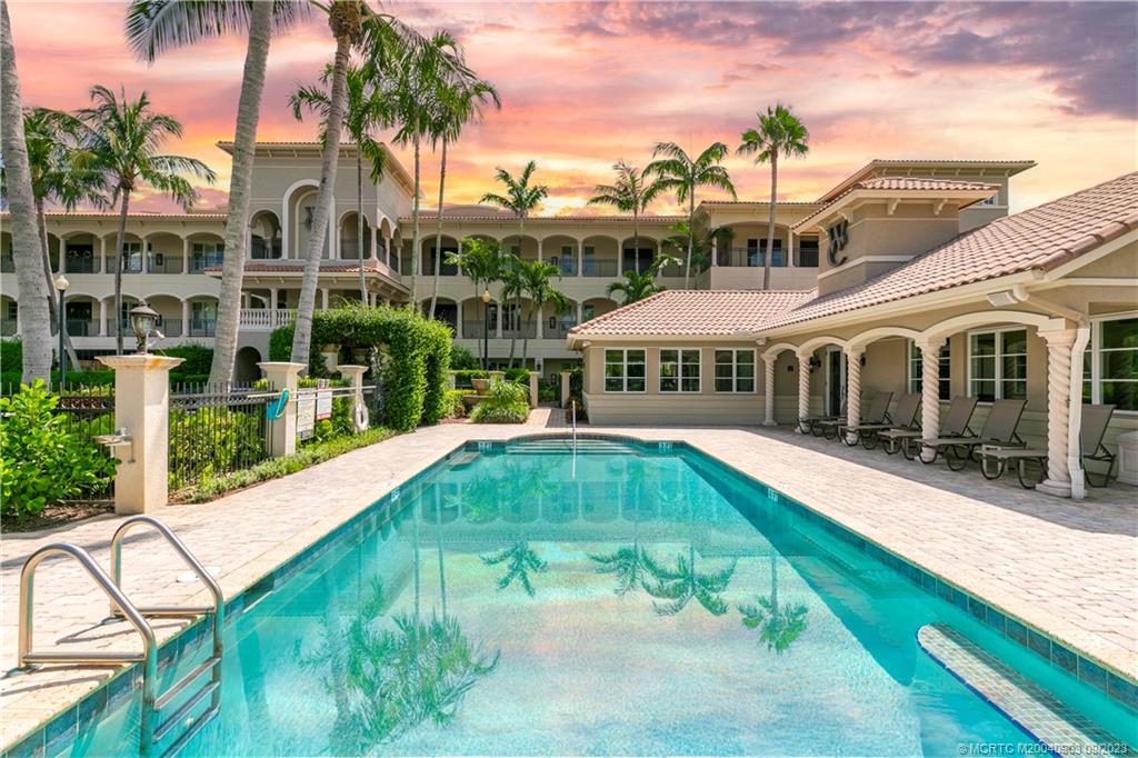 946 SE Willoughby Trace