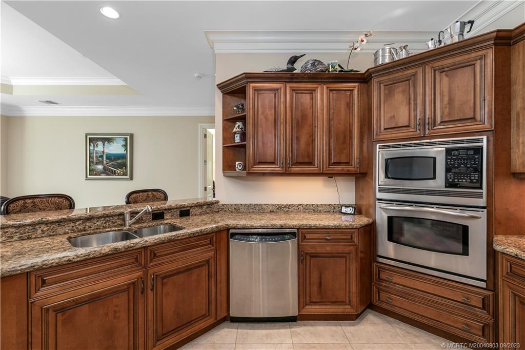 946 SE Willoughby Trace