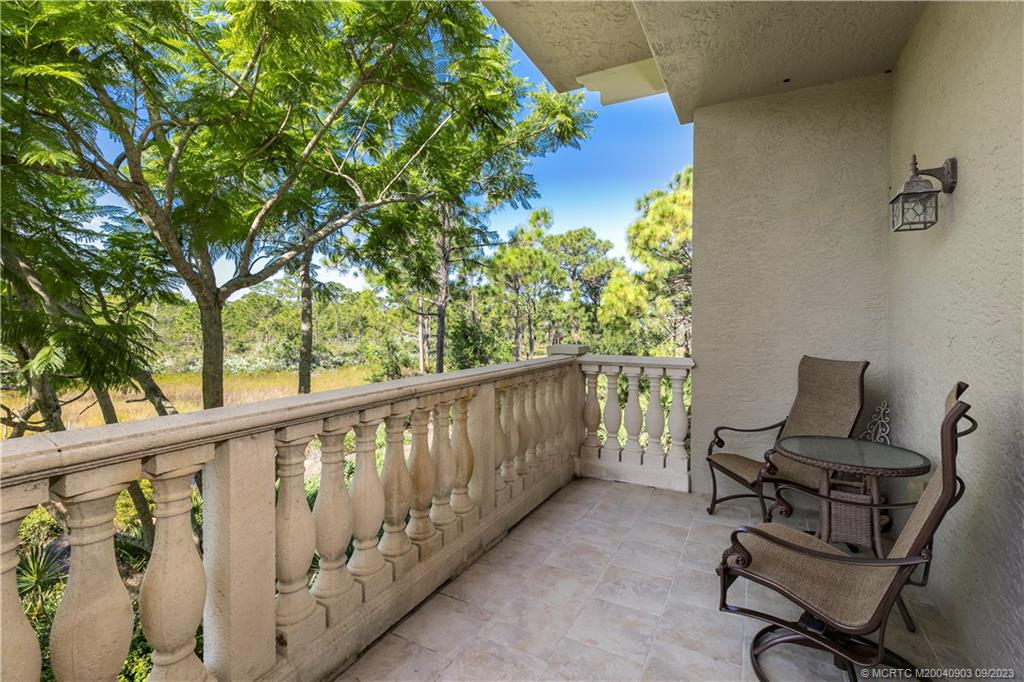 946 SE Willoughby Trace