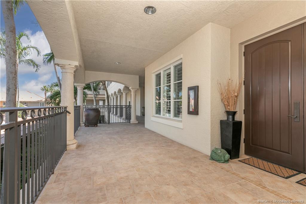 946 SE Willoughby Trace