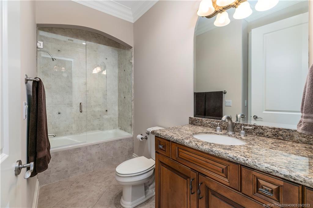 946 SE Willoughby Trace