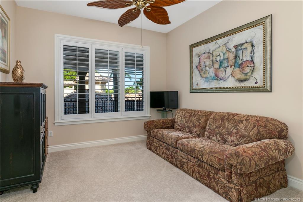 946 SE Willoughby Trace