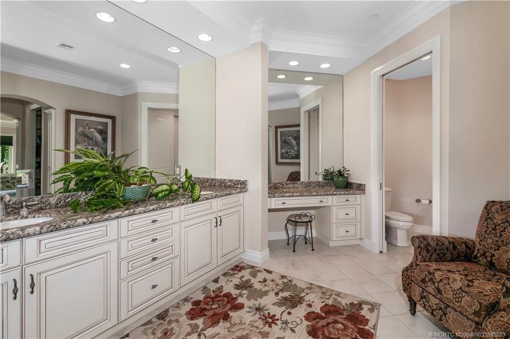 946 SE Willoughby Trace