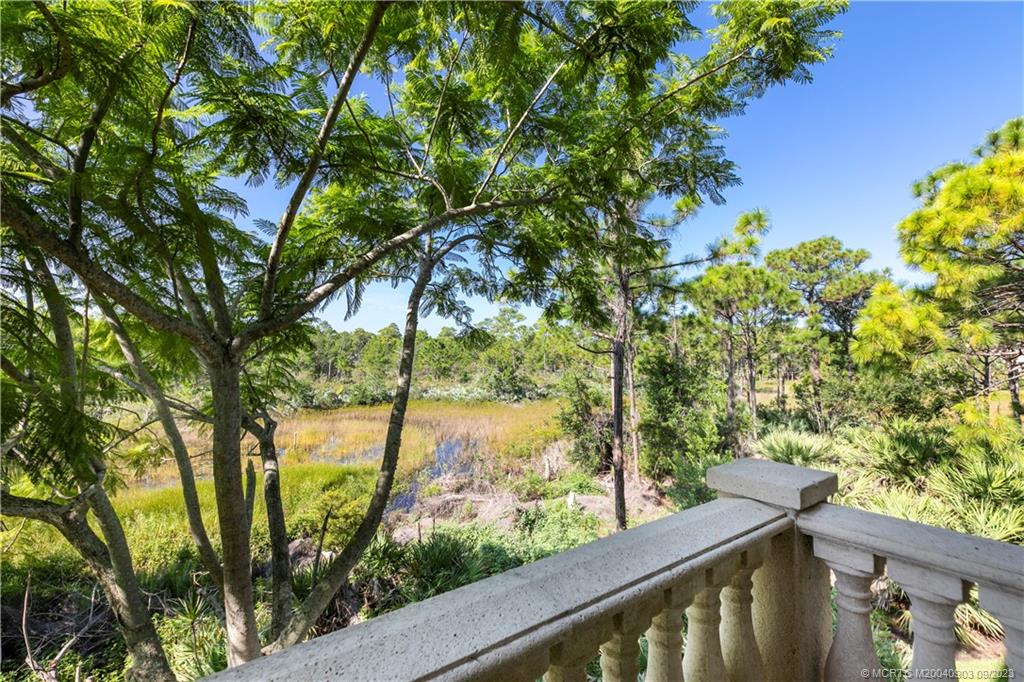 946 SE Willoughby Trace