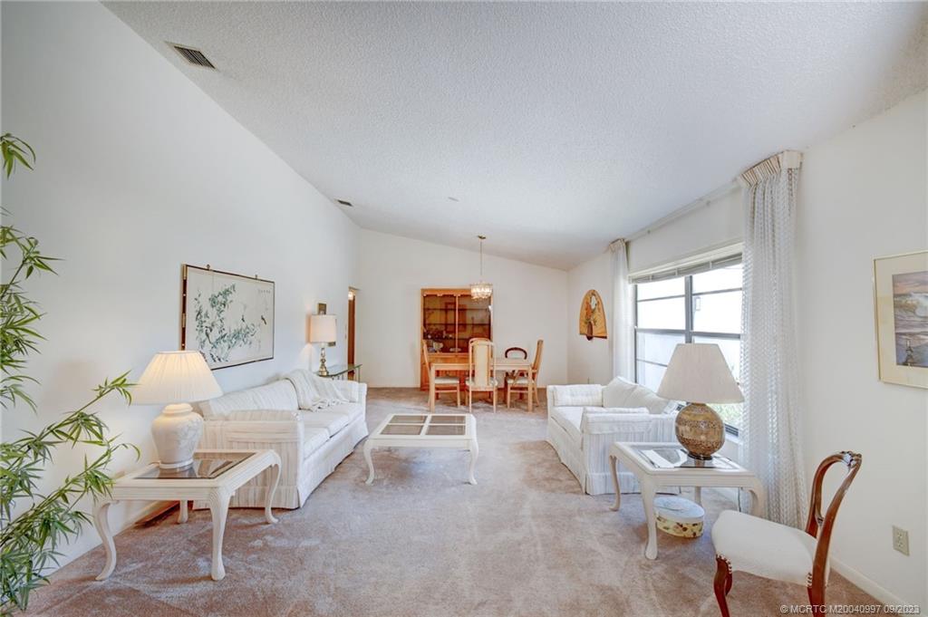 2923 NE Rosetree Drive