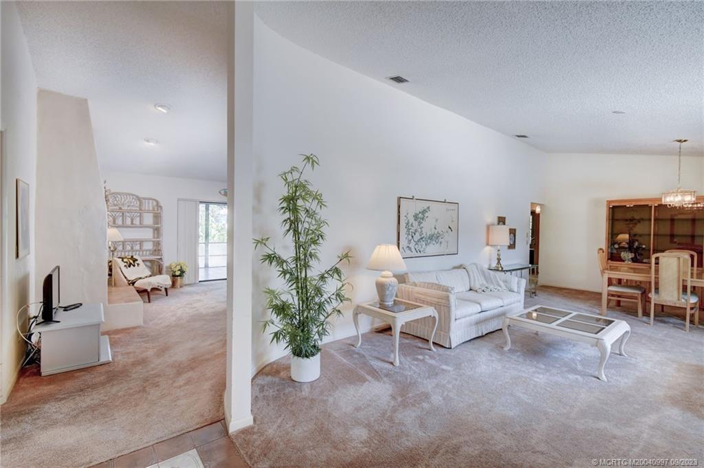 2923 NE Rosetree Drive