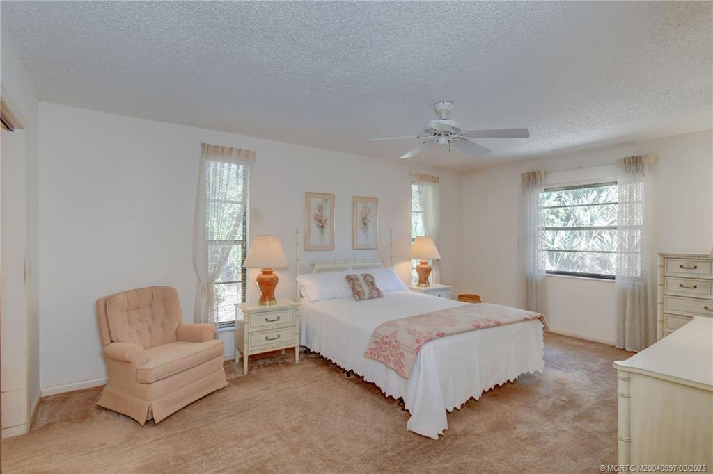 2923 NE Rosetree Drive