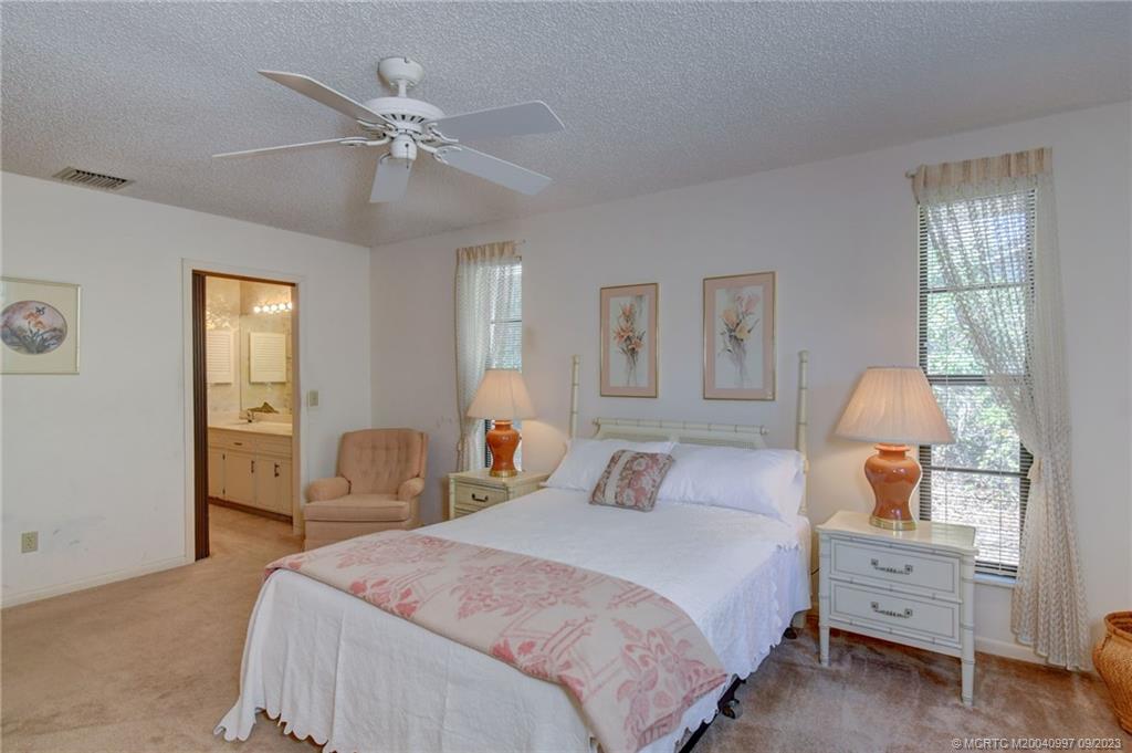 2923 NE Rosetree Drive