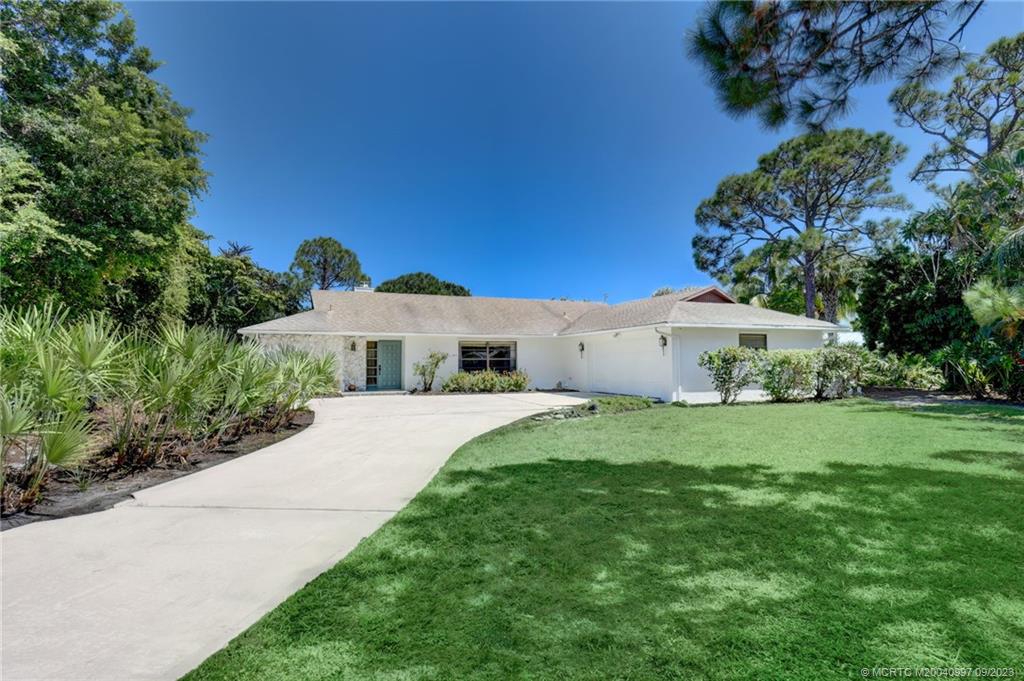 2923 NE Rosetree Drive