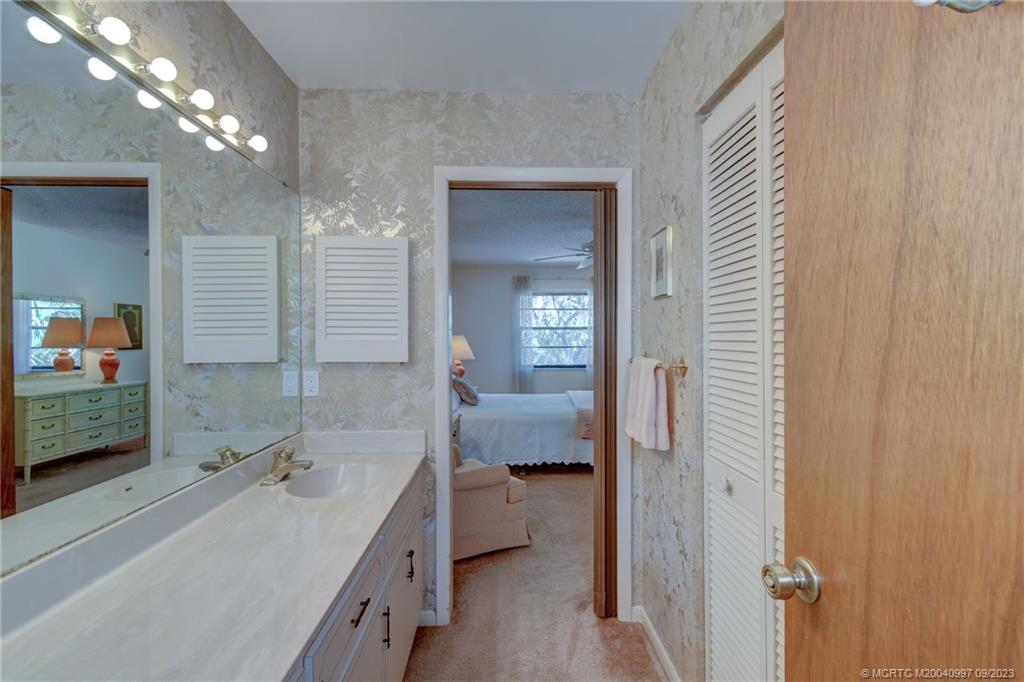 2923 NE Rosetree Drive