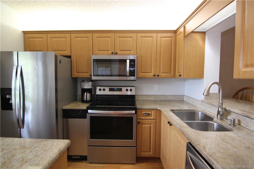 3171 SE Aster Lane 1106