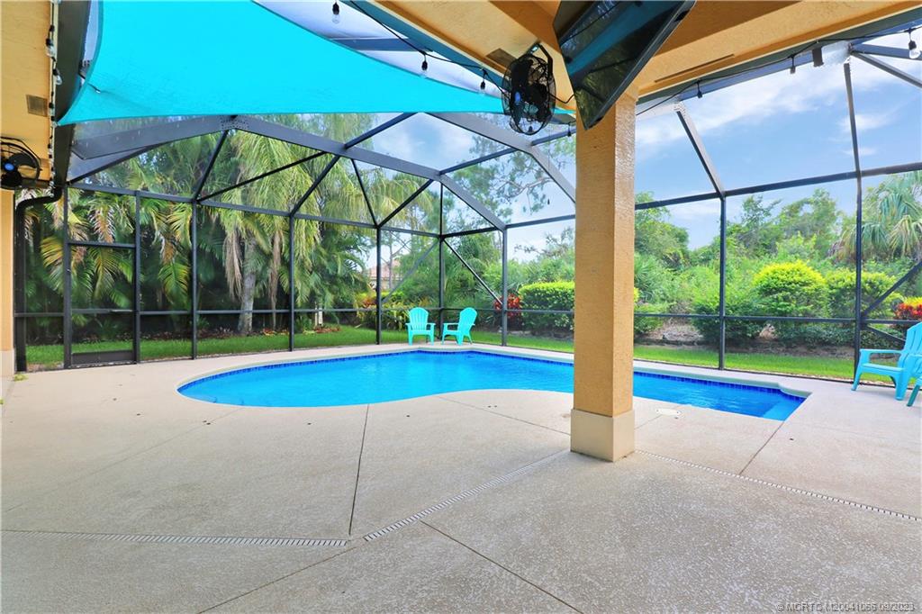 2296 NW Diamond Creek Way