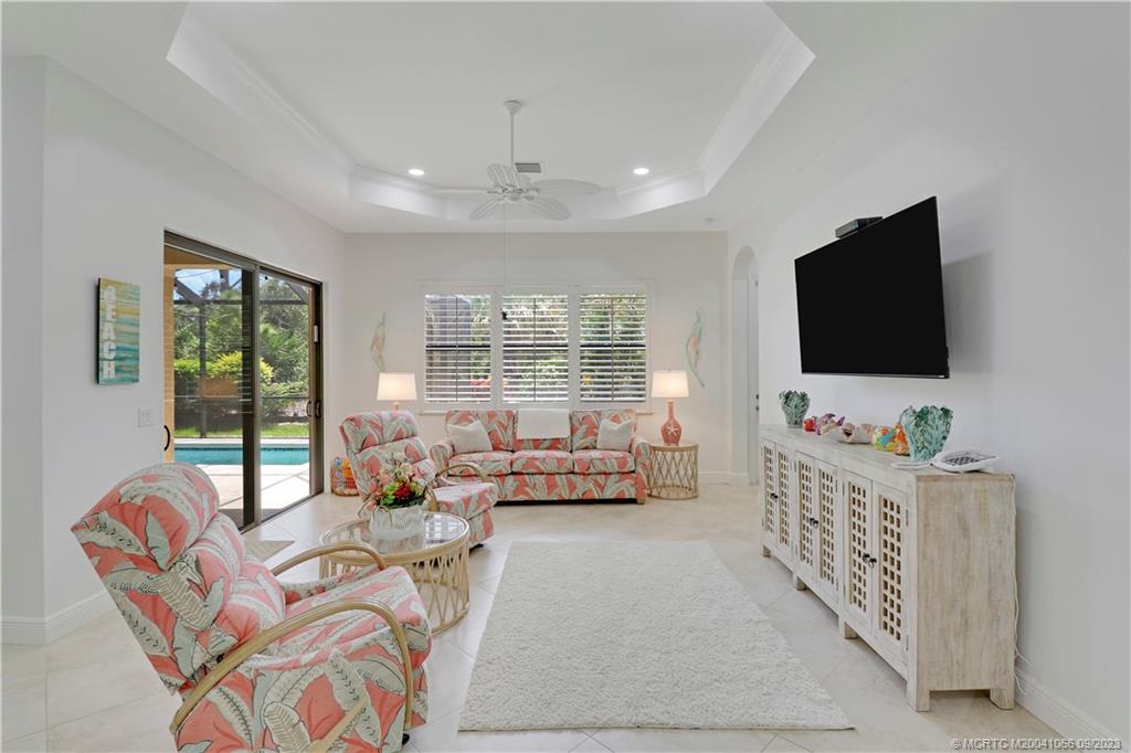 2296 NW Diamond Creek Way