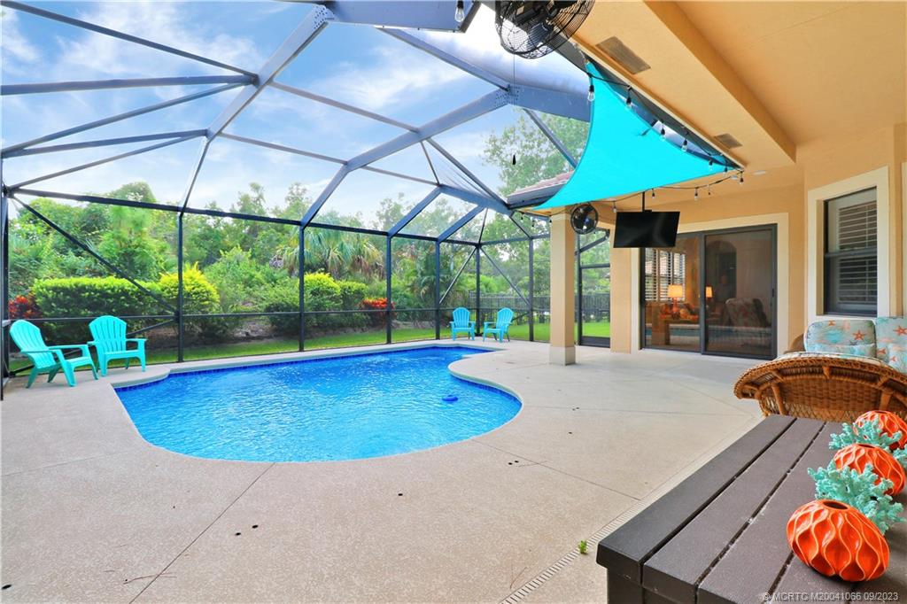 2296 NW Diamond Creek Way