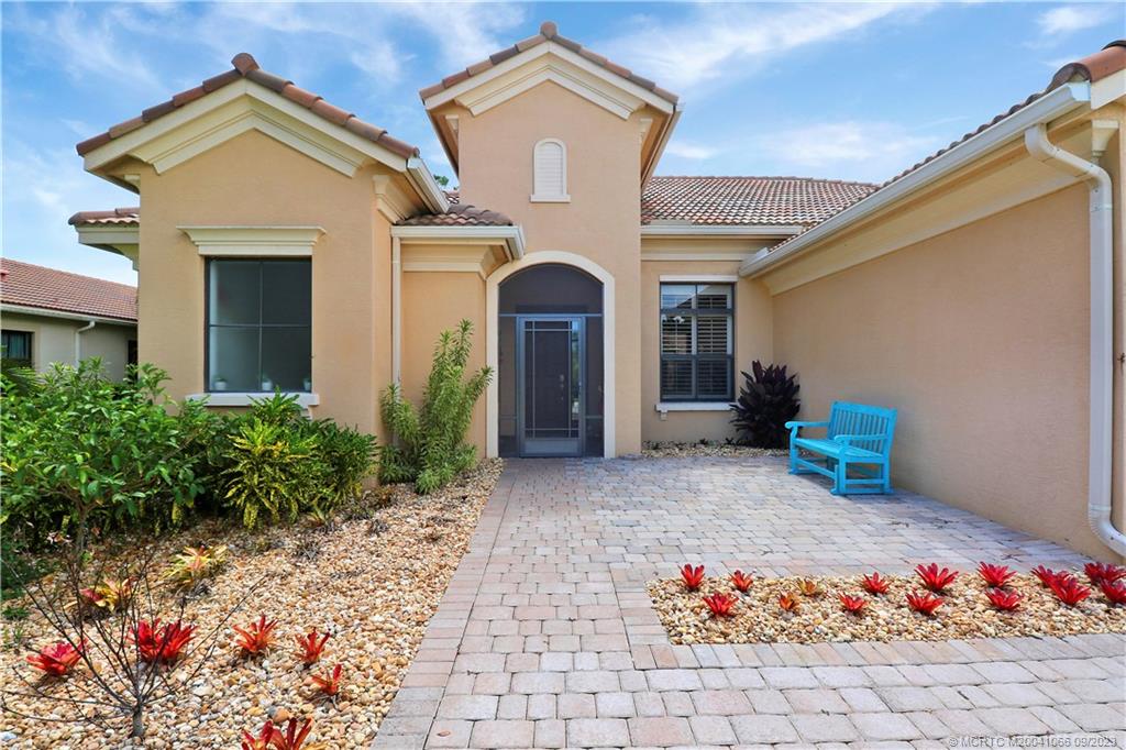 2296 NW Diamond Creek Way