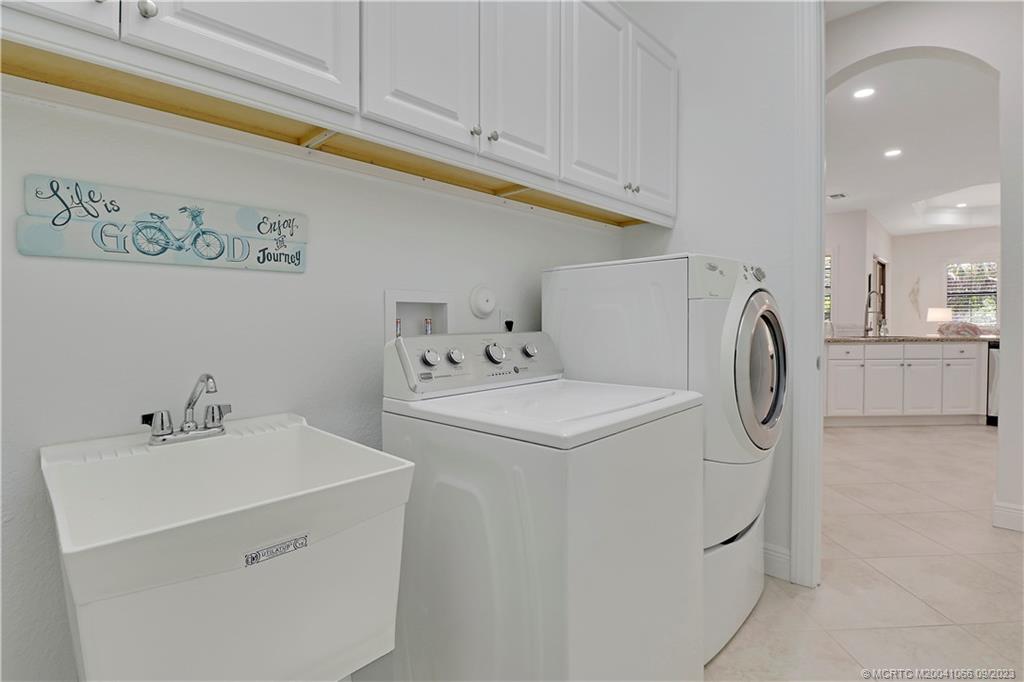 2296 NW Diamond Creek Way