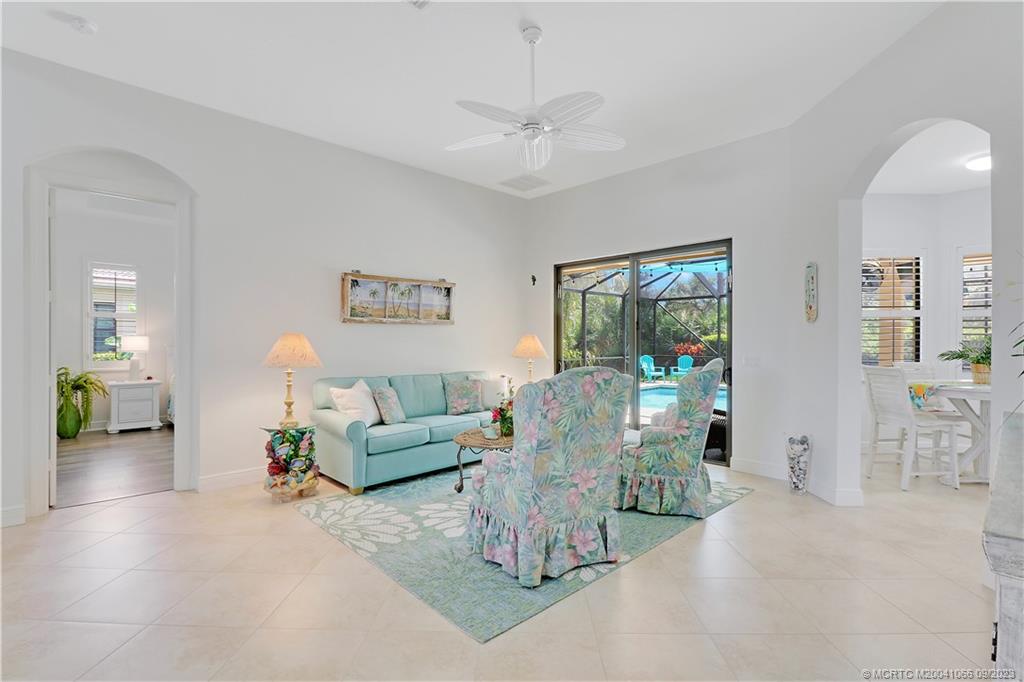 2296 NW Diamond Creek Way