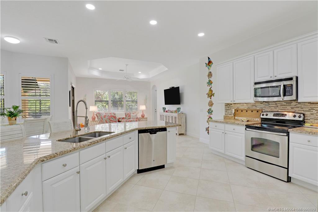 2296 NW Diamond Creek Way