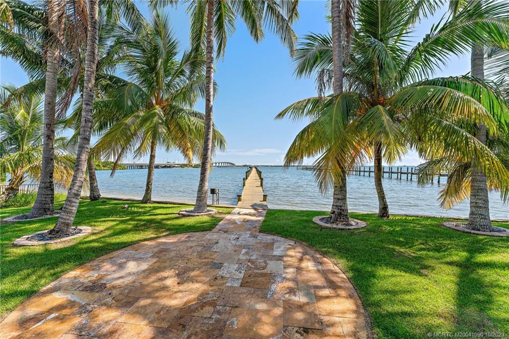 10 S Sewalls Point Road