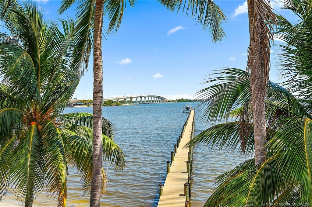 10 S Sewalls Point Road